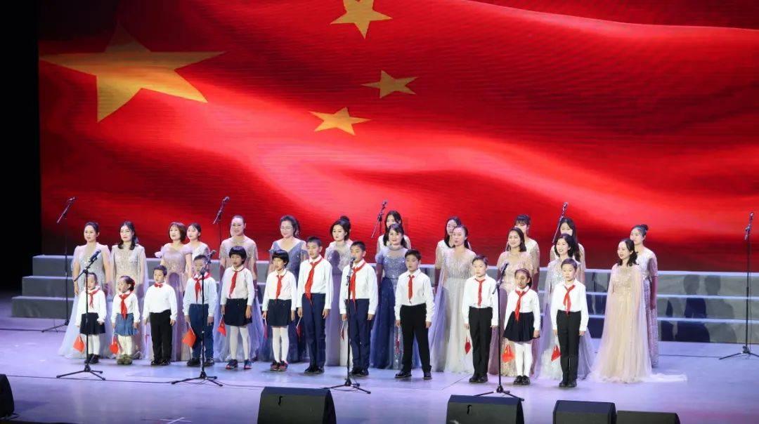换贾德松!85万欧!32岁!泰山苦主外援到队!曾盯防费莱尼没脾气